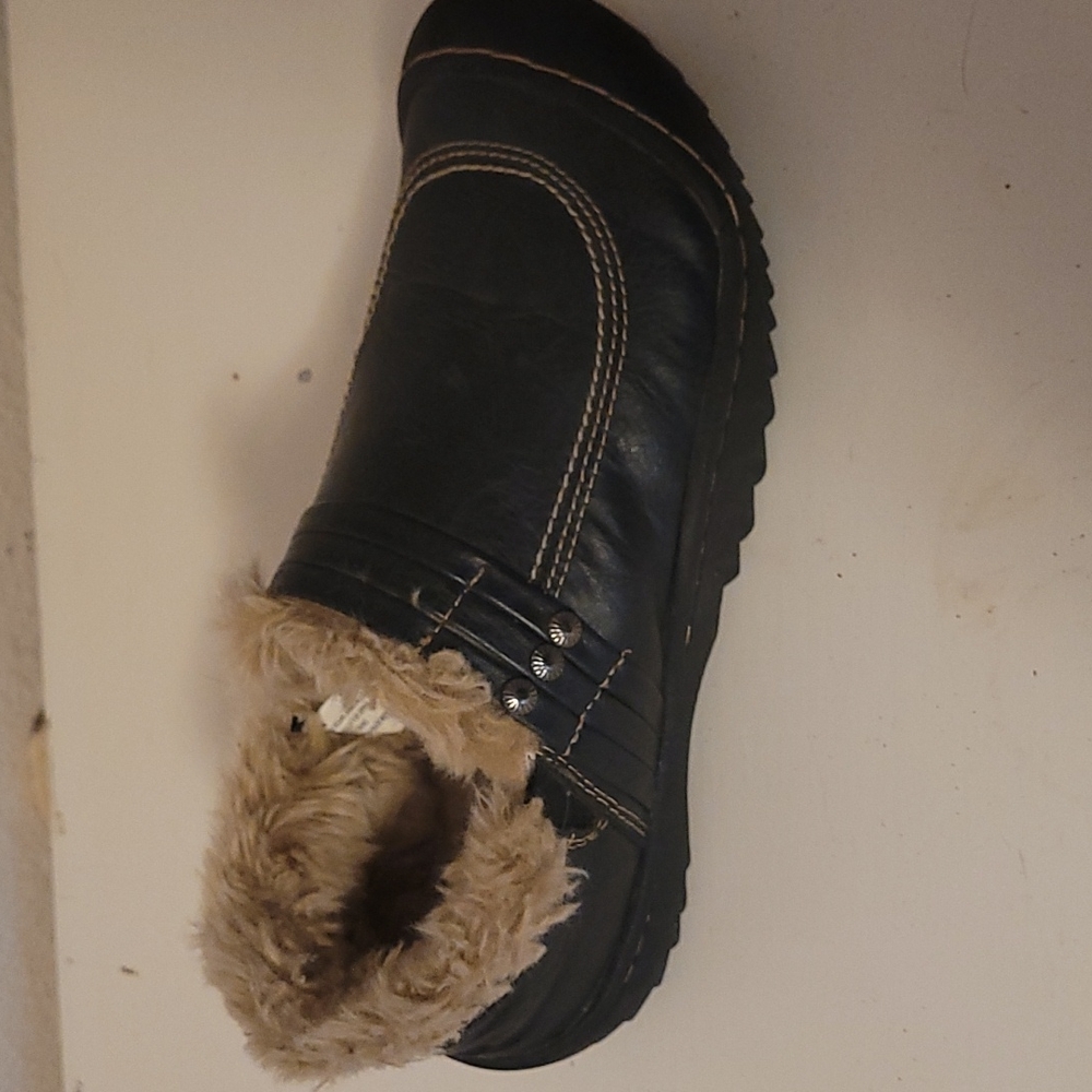 Jambu Women's Leather and Faux Fur Slip-ons Navy size 6/6.5